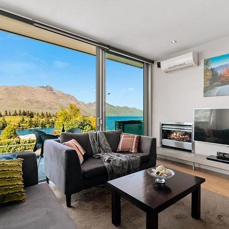 Modern Executive Living In Pounamu كوينستاون المظهر الخارجي الصورة