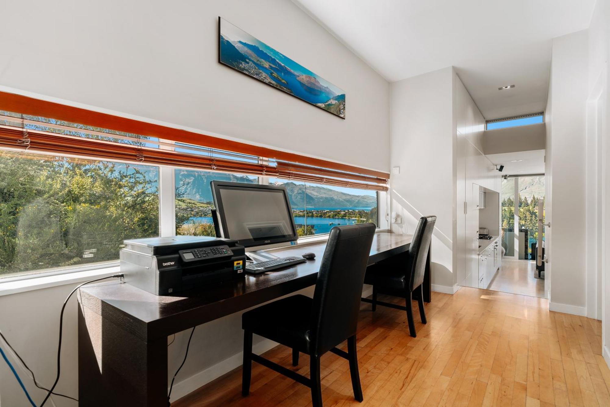 Modern Executive Living In Pounamu كوينستاون المظهر الخارجي الصورة