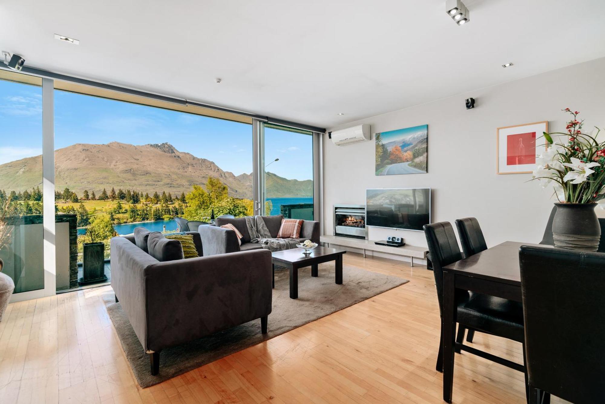 Modern Executive Living In Pounamu كوينستاون المظهر الخارجي الصورة