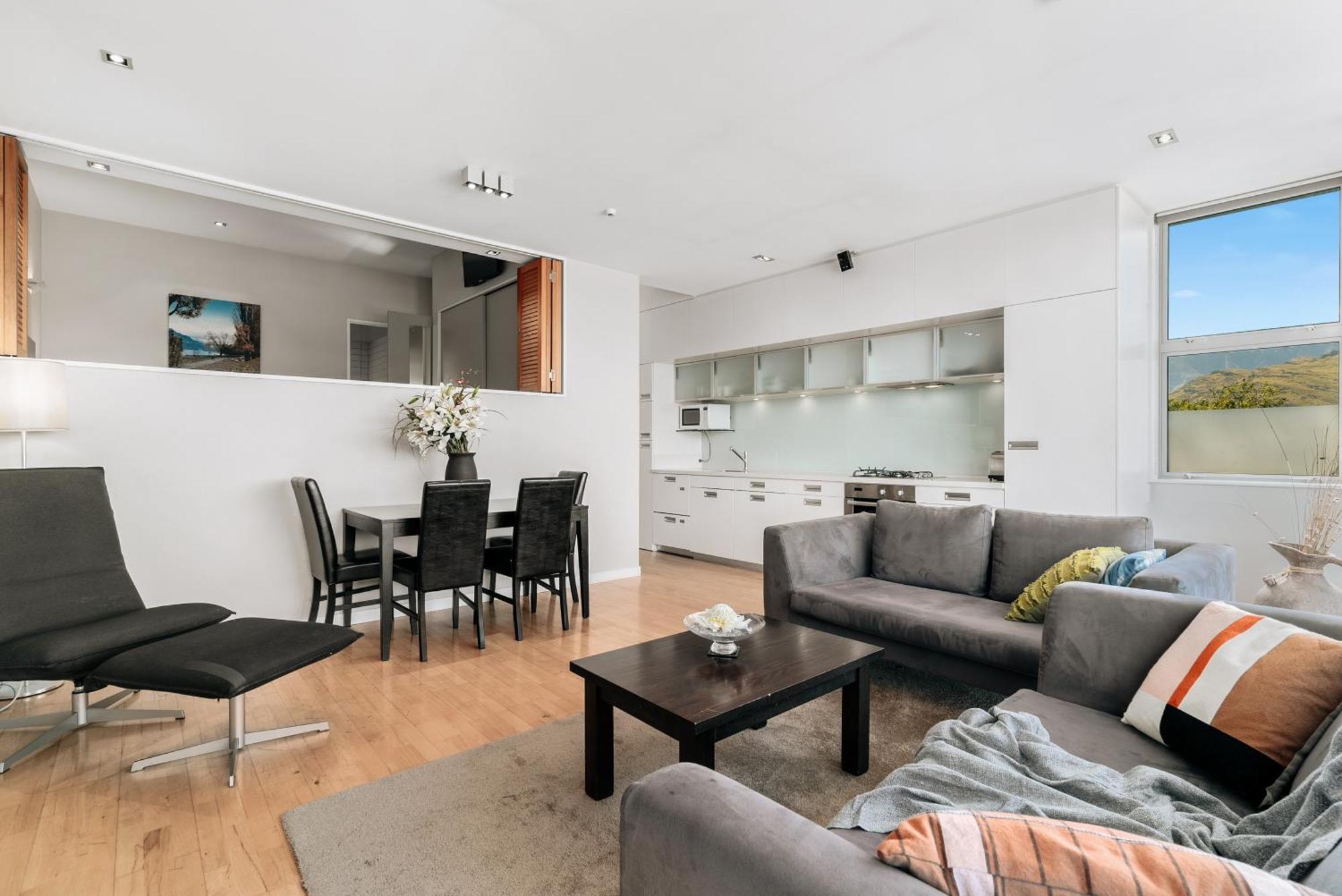 Modern Executive Living In Pounamu كوينستاون المظهر الخارجي الصورة